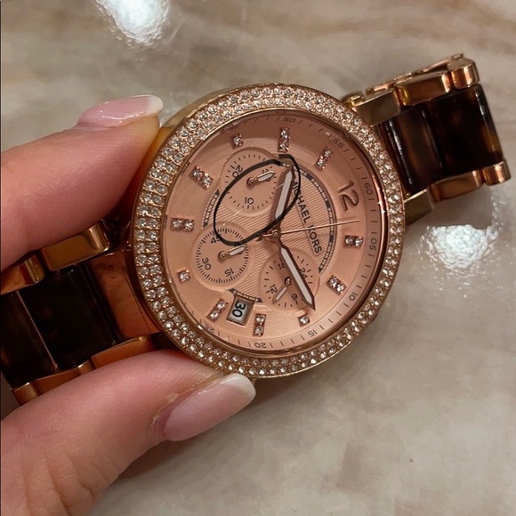 Michael Kors Rose Dial Ladies Watch - Picture 4 of 4